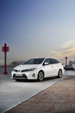 Toyota Auris Touring Sports 2013 года
